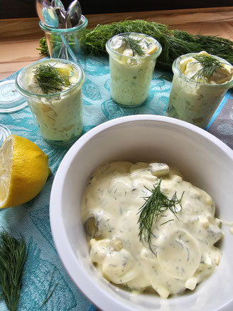 Cremiger Eiersalat mit gekochten Eiern, Dill und feinem Dressing