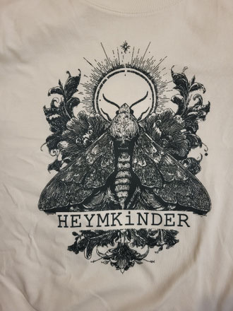 graues Herren T-Shirt mit grünem Tattoo Motte als Motiv aus 100%Bio-Baumwolle von Heymkinder limitiert