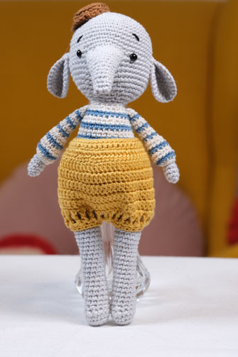 kinderladen baby shoplocal kinderkids mama babyladen geschenkideen amigurumi graz deco kreativ spielen Geburtstag Geburt bunt Kindheit atelier Ölgemälde handmade Häkeln Stricken Handwerk Garn InterieurSpielzeug Geschenkefüralle handgestrickt babygeschenk