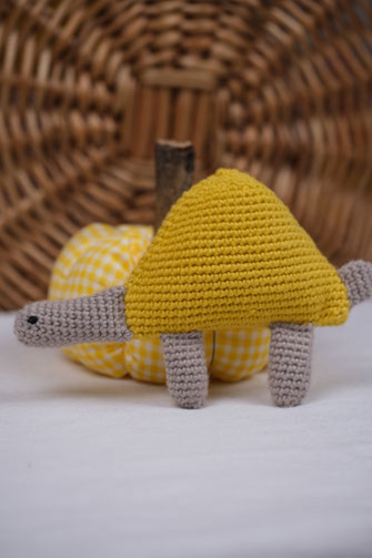 kinderladen baby shoplocal kinderkids mama babyladen geschenkideen amigurumi graz deco kreativ spielen Geburtstag Geburt bunt Kindheit atelier Ölgemälde handmade Häkeln Stricken Handwerk Garn InterieurSpielzeug Geschenkefüralle handgestrickt babygeschenk