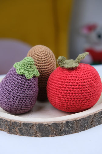 kinderladen baby shoplocal kinderkids mama babyladen geschenkideen amigurumi graz deco kreativ spielen Geburtstag Geburt bunt Kindheit atelier Ölgemälde handmade Häkeln Stricken Handwerk Garn InterieurSpielzeug Geschenkefüralle handgestrickt babygeschenk