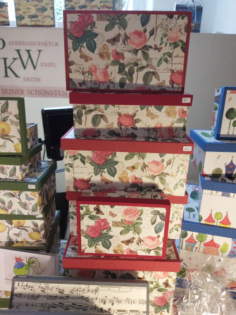 Adventmarkt Steyr 2025, Schloss Lamberg Advent: Papiermanufaktur - Kerstin Wenzel