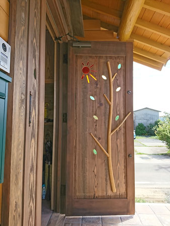 糸島　木のドア