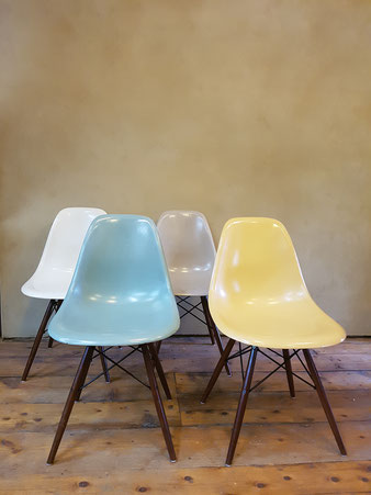 50er Eames Hermann Miller Fiberglass Chairs. Tauschen der Neopren Shock Mounts.