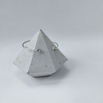 Concrete Diamond Sculpture Set by PASiNGA