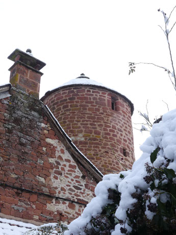 Tour à Collonges-la-Rouge, sur le Chemin vers Compostelle