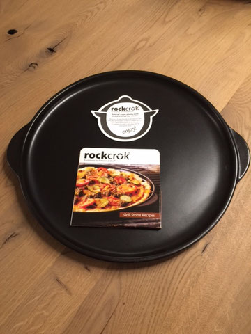 Hier siehst du den großen Grillstein von Pamperedchef® der Rockcrok®