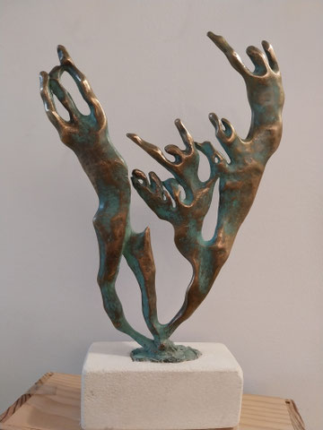 Sculpture bronze patiné . création C.Lacroix
