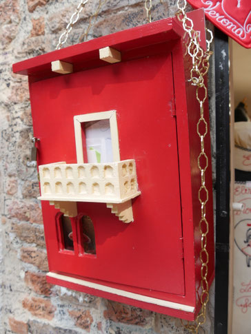 Verona Romeo und Julia: Briefkasten für die Briefe an Julia