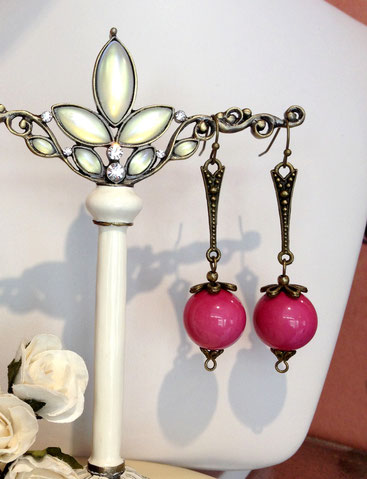 Boucles d'oreille en céramique émaillée rose framboise