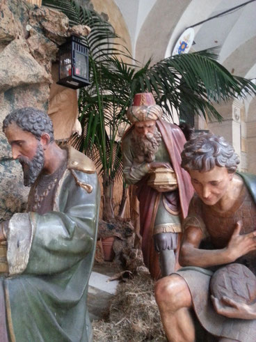 Al presepe della basilica dei SS. Apostoli sono arrivati, oltre ai pastori, anche i Re Magi...questo vuol dire che le vacanze sono proprio finite...