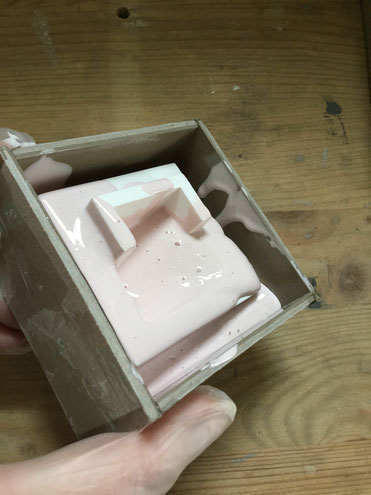 Silicone Mould Crafting For A PASiNGA Concrete Jewellery Box