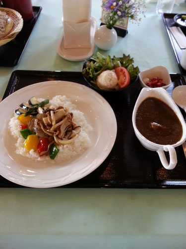 彩野菜と秋のきのこカレー