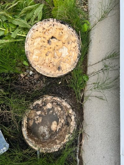 「金沢市内の閑静な住宅街でも、排水ますのトラブルは急増しています。特に冬場の寒さで固まった油汚れは、市販の洗浄剤では太刀打ちできません。手遅れになる前に、一度点検をおすすめします！」