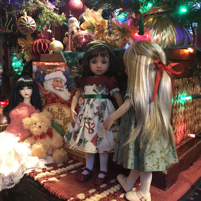 Christmas and the Little Darlings 2019