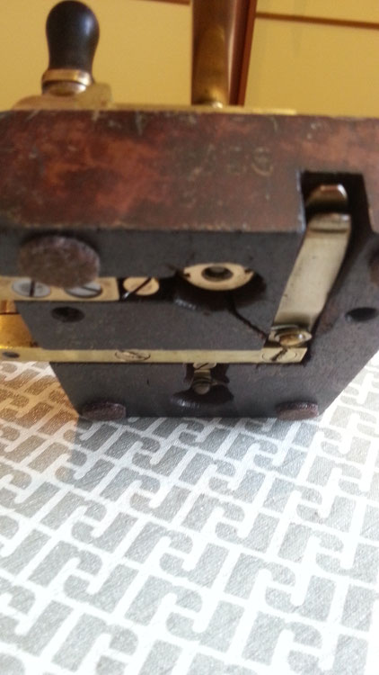 Siemens & Brother Railway Key - Particular of slot system to add fast new key in the telegraph line