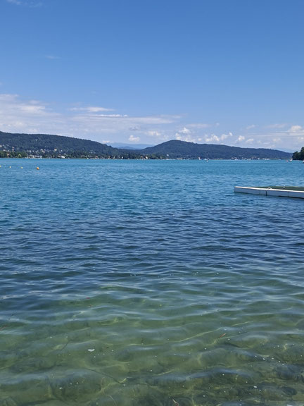 Türkisblau und glasklar: der Wörthersee