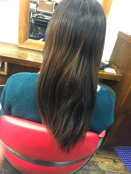 横浜・日吉・菊名・美容室☆女性の笑顔を作る専門家☆美容家 奥条勇紀 毛先のハイライトで春先取りカラーだ
