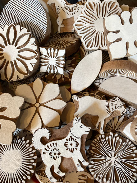 Best shop for textile printing stamps at Delhi Janpath Lane .Buy unique block print stamps, open daily 10:00 - 20:00