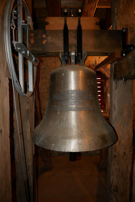 Moderne Bronzeglocke von 2017 in Jena-Cospeda