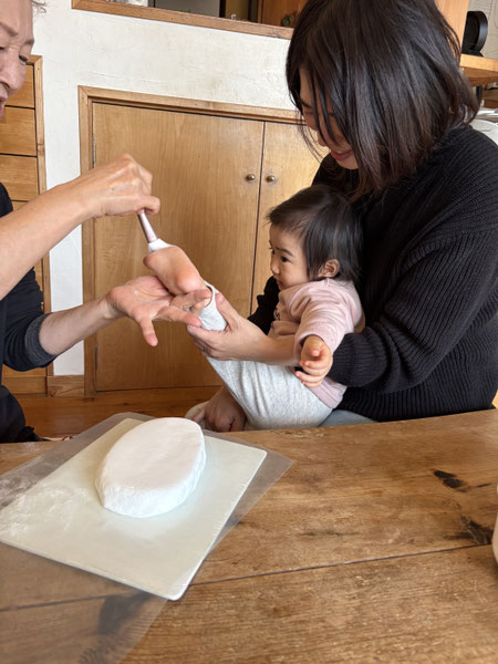陶芸家　ブログ　陶芸作品　笠間焼き　手形　足形　赤ちゃん　子供　記念　メモリアル　子供のカタチ