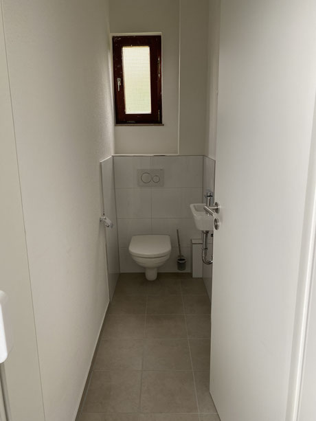 Nachher Toilette nach Kernsanierung