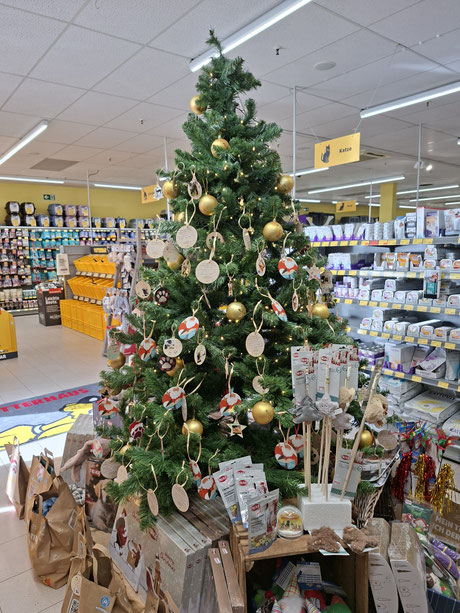 Wunschbaum Futterhaus_Foto: Oetken