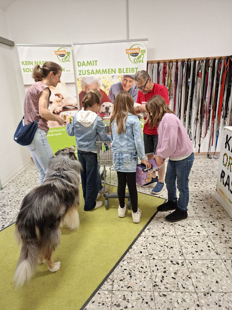 2026_05_09_Schülerinnen der Carl Sonnenschein Schule_Foto: Oetken