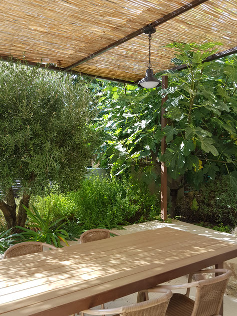 dining area outside front of the house