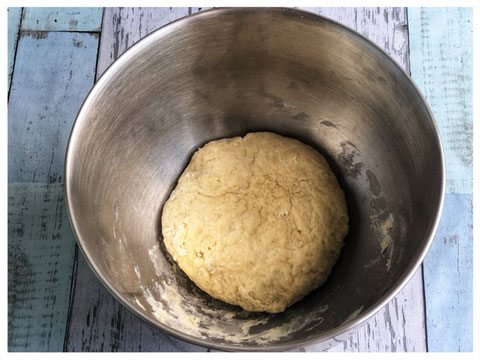 Veganes Naan Brot mit Knoblauch l Naan Brot wie von Jamie Oliver l einfaches indisches Brot