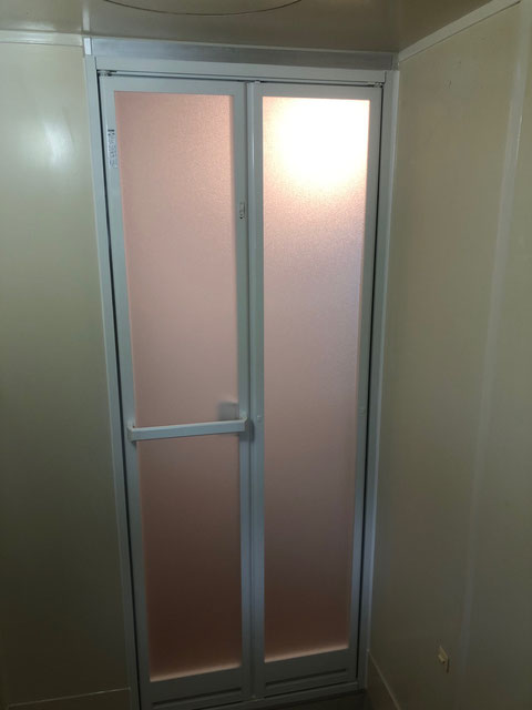 浴室ドア交換