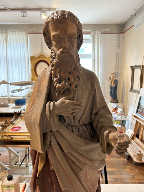 R.C. von Aufwind Restaurierung Altes Figur Atelier Aufwind in Freienried