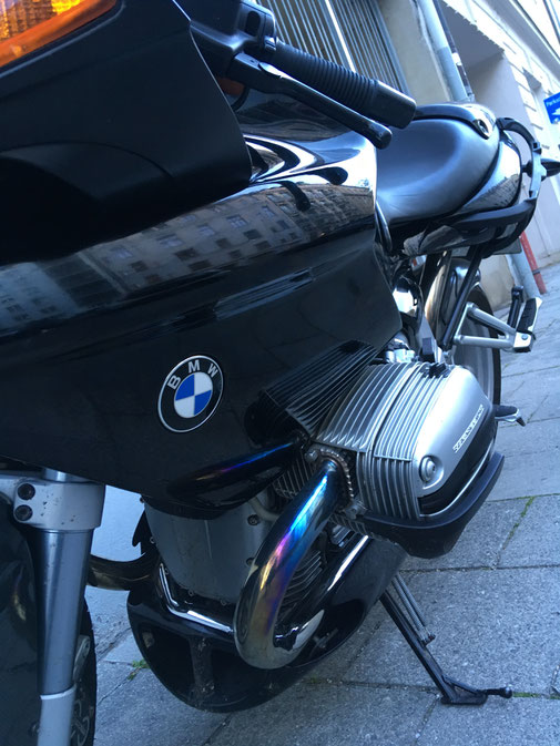 BMW R1100S - fährt gut und hört sich dazu noch excellent an.