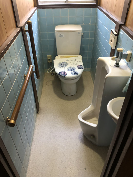 "東広島市黒瀬町のトイレリフォーム 小便器撤去とアラウーノ交換"