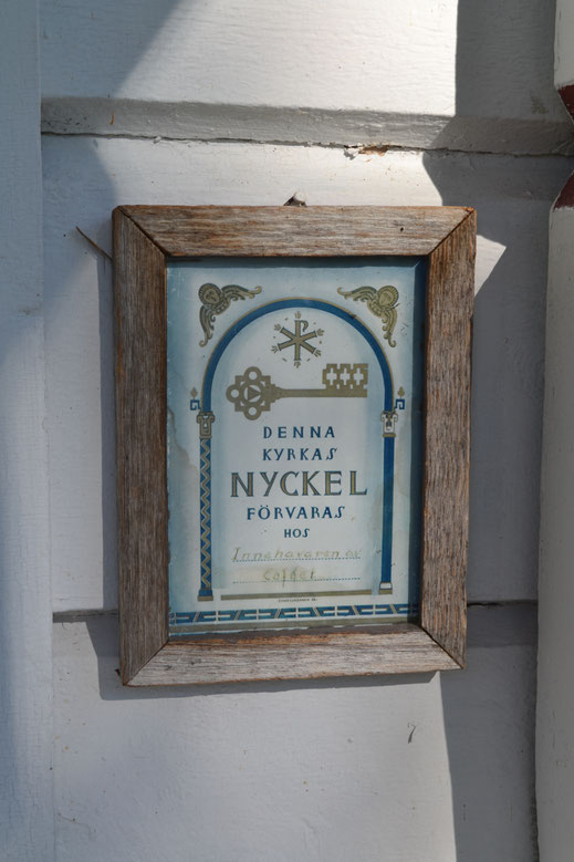Wilt u het kerkje van binnen bezoeken dan kunt u dat doet als er een evenement is, of u neemt contact op met de sleutelbeheerder.
