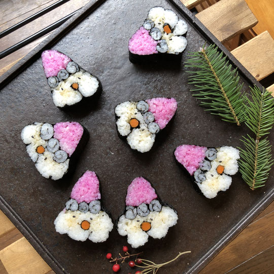 みんなで作った「サンタ巻き」