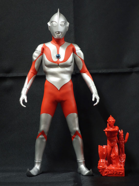 ウルトラマン Type B © 円谷プロ( © Tsuburaya Productions Co.,Ltd.All rights reserved. )