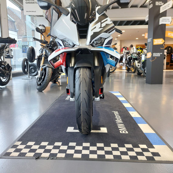 LA COURSE