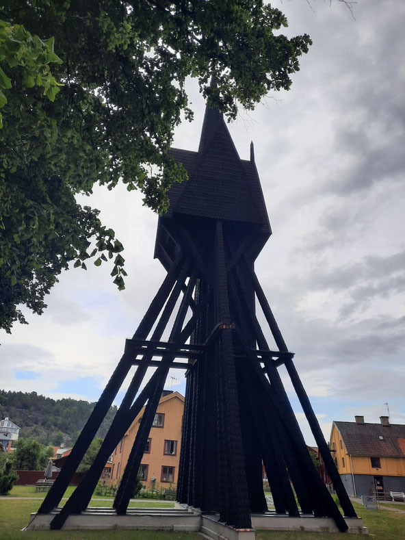 Glockenturm aus Holzschindeln