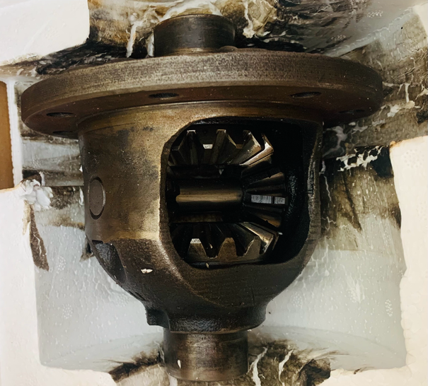 Differential initially planned for the Spartan, it came from another Ford Cortina model