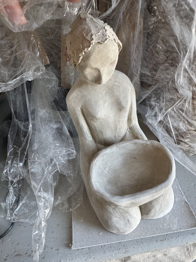Figur aus Ton modellieren