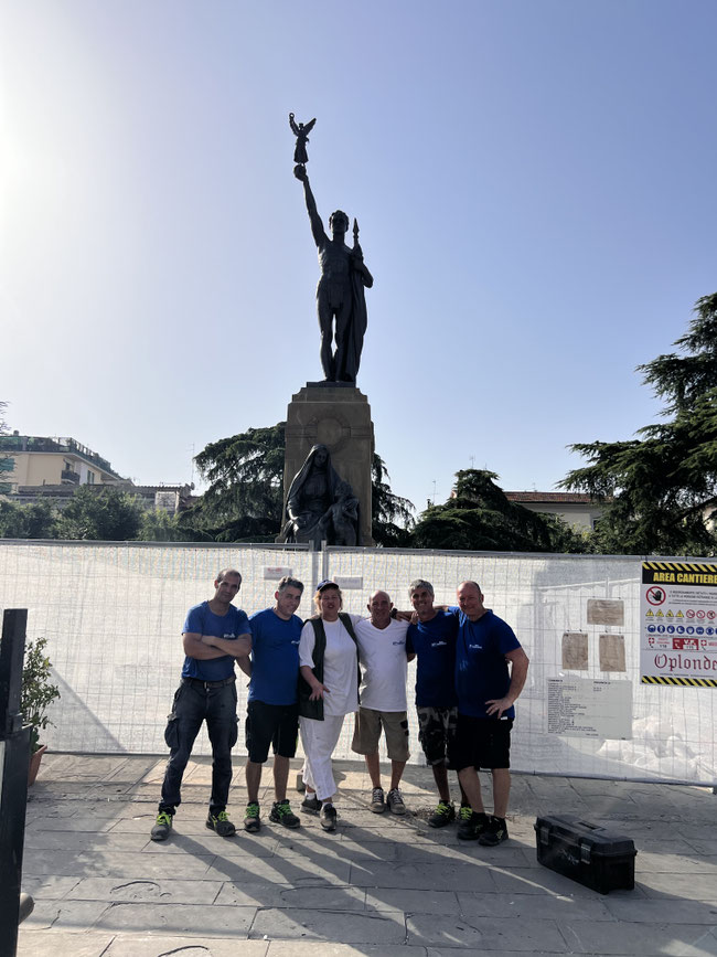 PONTEGGI SU MISURA MONUMENTO AI CADUTI SESTO FIORENTINO FIRENZE 