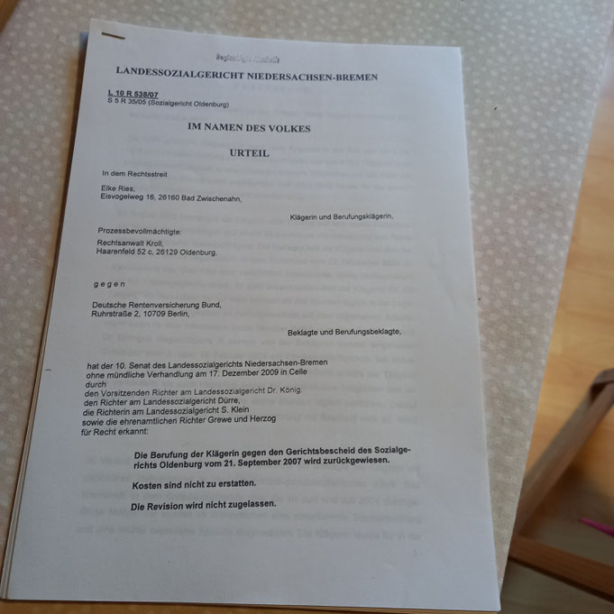 Beweis 21 Urteil des Landessozialgericht Niedersachsen Bremen im Namen des Volkes aus dem Jahre 2009: Das ist kein Urteil, sondern m. E. ein böswilliges wahrheitswidriges Pamphlet!let!