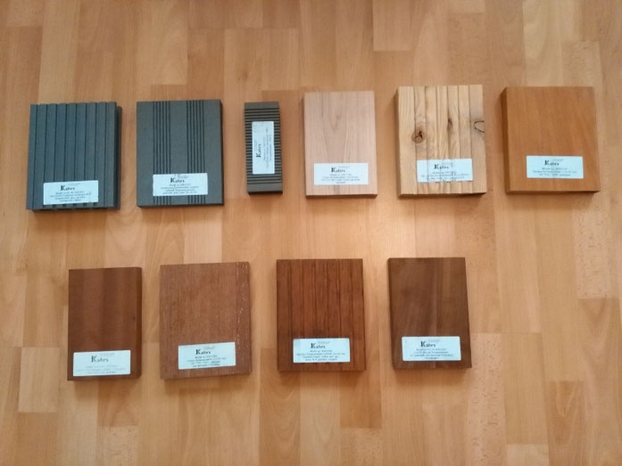Von links oben nach rechts unten: WPC grau, Bambooplus hellgrau, WPC Patina, Eiche, sibirische Lärche, Garapa, Mahagoni, Cumaru, Bambus, Ipe