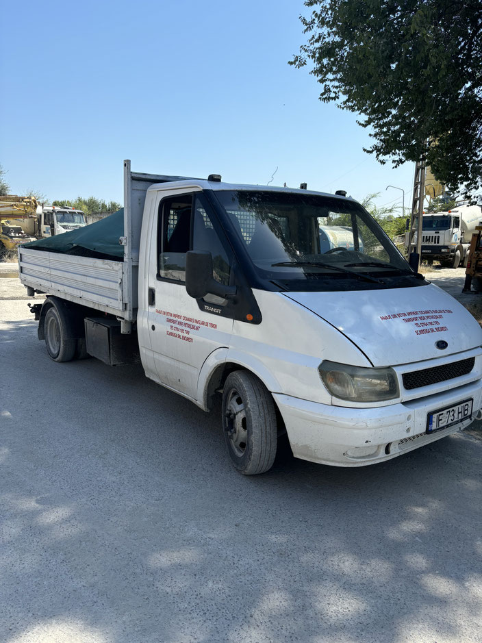 Transport nisip-pietriș