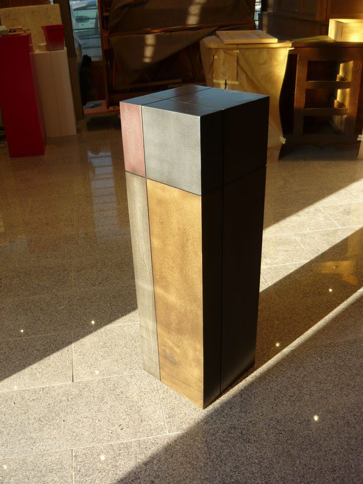 Colonne de décoration en effet métal