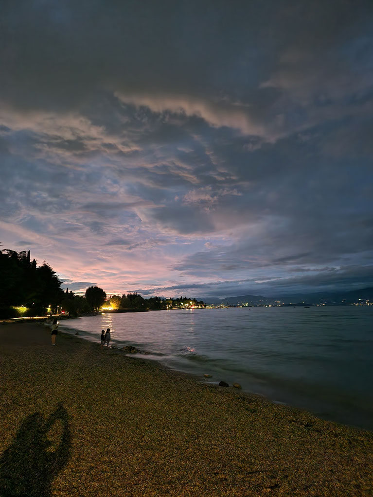 Abend direkt am See...die Temperaturen waren auf 24 Grad gesunken