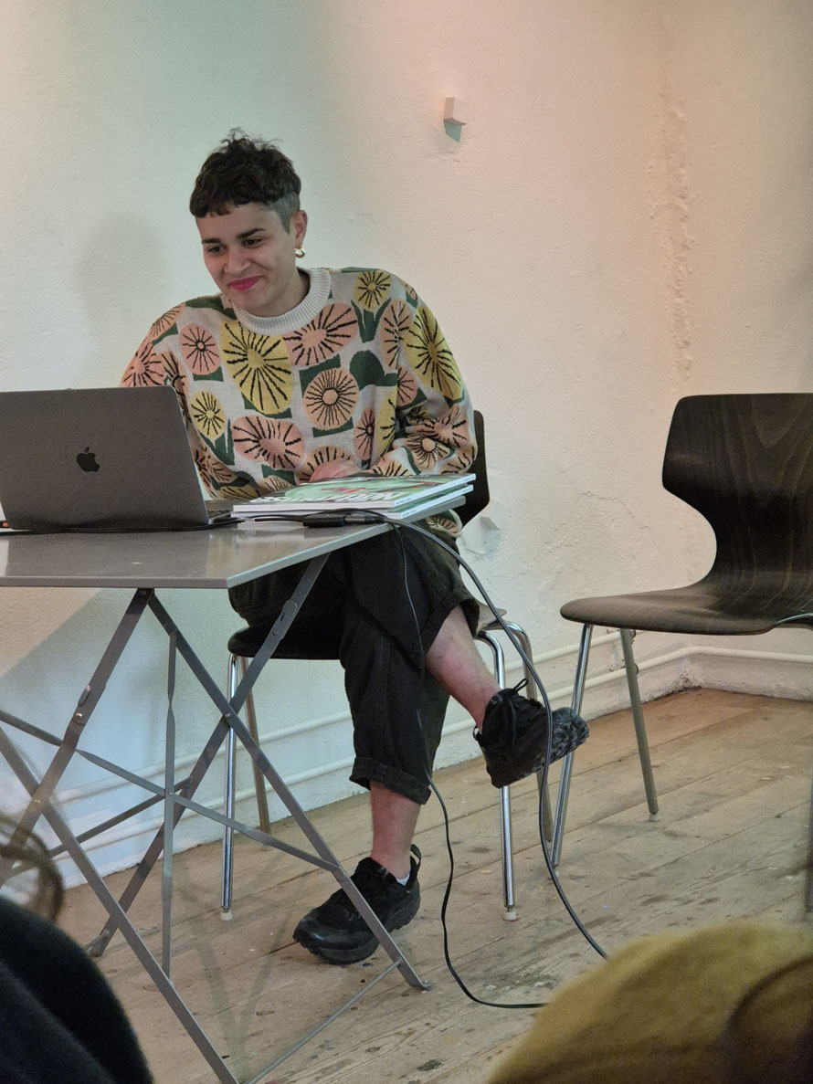 Melanie Grauer mit FAHRIGE ANGELEGENHEIT © Kunstwirtschaftler