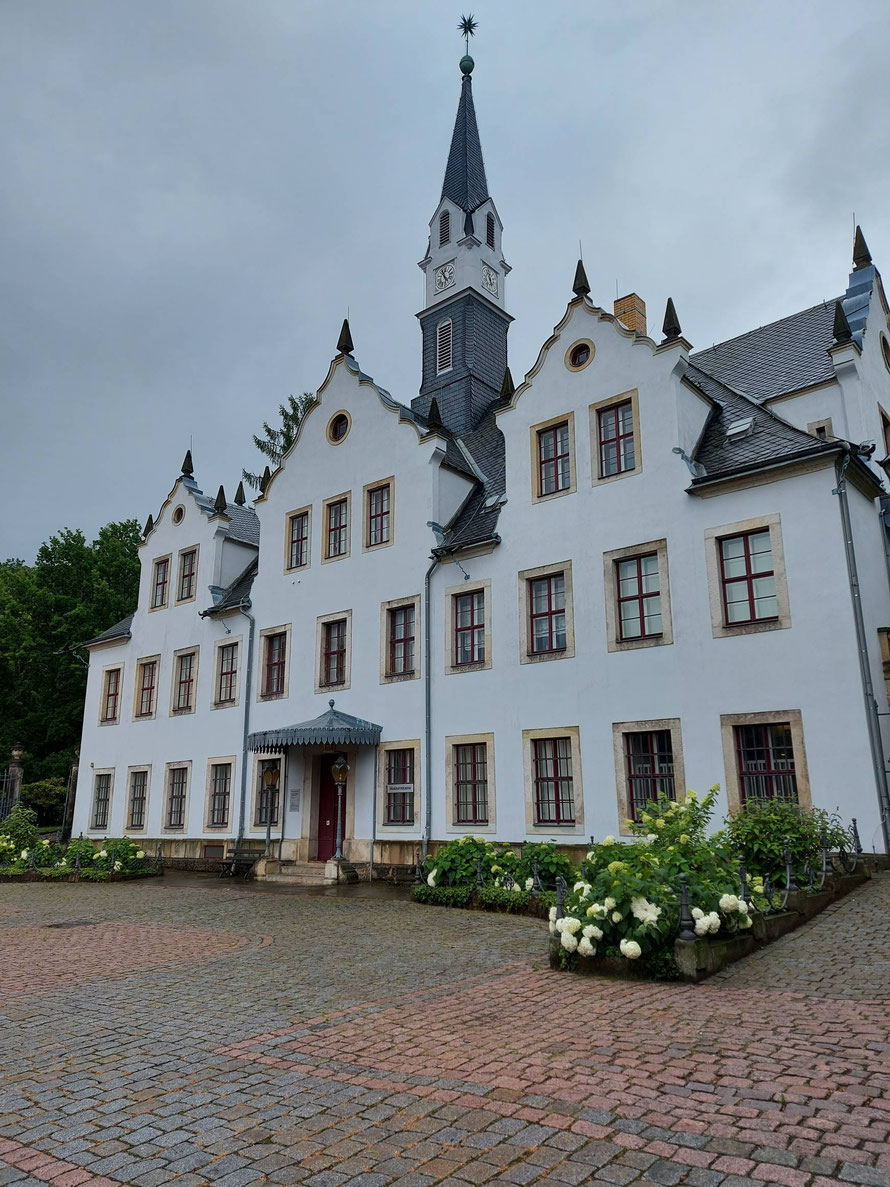 Schloss Burgk, Hofseite
