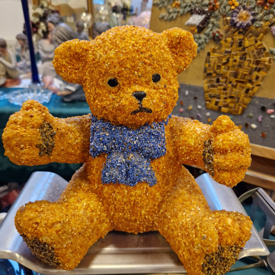 TEDDI mit Bernsteinsplittern besetzt : 90,00 EUR  Tel 0157 - 33 20 74 83